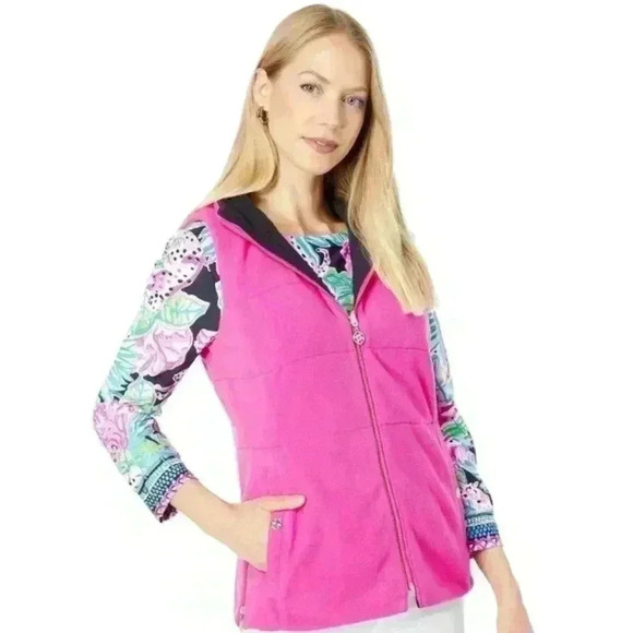 Lilly Pulitzer Brooklee REVERSIBLE Fleece Vest XXS in Pink Grenadine/Black - Picture 1 of 14